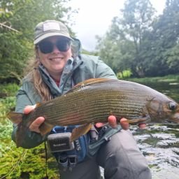 grayling-on-dry-fly